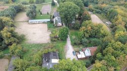 Klub do eksmisji, konie na licytację. LKJ od kilku lat nie płaci czynszu