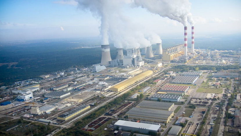 Z danych przekazanych ClientEarth przez KOBiZE, emisje dwutlenku węgla z bełchatowskiej elektrowni wciąż rosną. W 2016 r. wynosiły około 35 mln ton, w 2017 r. około 37 mln ton, a w 2018 r. już ponad 38 mln ton CO2. To ponad 10 proc. całkowitej emisji Polski.