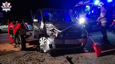 Pomyliła drogę i chciała zawrócić. Potrąciła motocyklistę, trafił do szpitala