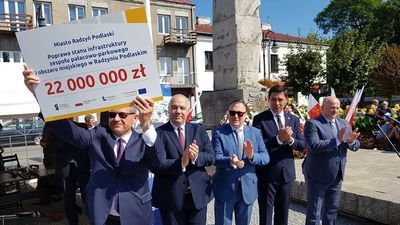 Podpisanie preumowy w Radzyniu Podlaskim 