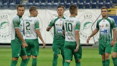 Uczelnia odmówiła piłkarzom Podlasia swojego boiska. To kara za agitację wyborczą 