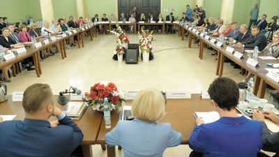 Dzisiejsze obrady edukacyjnego „okrągłego stołu” w Lubelskim Urzędzie Wojewódzkim trwały trzy godziny
