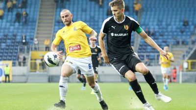 Tomasz Swędrowski zdobył w sobotę ładną bramkę w Krakowie. Jak się okazało sędziowie niesłusznie dopatrzyli się spalonego