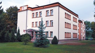 Szkoła w Kluczkowicach po wykonaniu ocieplenia