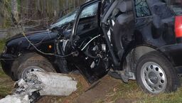 22-letni kierowca w ciężkim stanie po wypadku w powiecie biłgorajskim