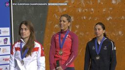 Aleksandra Mirosław (w środku).