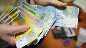 - Trybunał potwierdził, że w umowach dotyczących kredytów we frankach szwajcarskich są nieuczciwe klauzule dotyczące odniesienia kursu waluty indeksacji do kursu ustalonego w tabeli banku - mówi mec. Olga Krzyżanowska