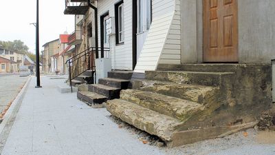 Władze Końskowoli liczą na to, że renowacja Rynku zmobilizuje część właścicieli okolicznych nieruchomości do ich odnowienia 