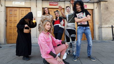 "Kto przebrany, ten niepytany". Uczniowie Unii przebrali się za bohaterów filmów [zdjęcia]