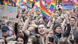 - Obawiamy się, że mogłoby to w konsekwencji doprowadzić do organizacji kontrmanifestacji - tłumaczy dyrektor