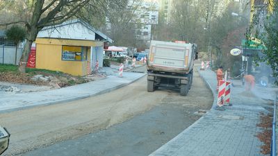 Ul. Pana Tadeusza. Przebudowa powinna się zakończyć do czwartku. Tak się jednak nie stanie