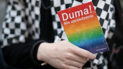 Dyrektor lubelskiej szkoły: "Tęczowy Piątek” trwa u nas przez cały rok. MEN zachęca do patriotycznych wycieczek