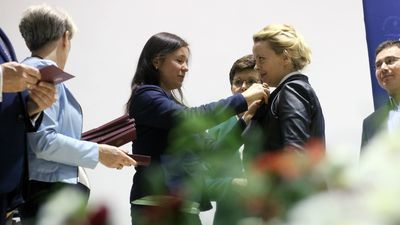 Odznaczenia państwowe, resortowe, nagrody MEN i lubelskiego Kuratora Oświaty odebrali wczoraj nauczyciele z Lublina i powiatu lubelskiego