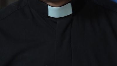 Prezydent odebrał księdzu z Lublina order. Czy duchowny straci też medal od MEN?