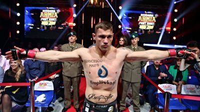 Piotr Wawrzyniak został zdyskwalifikowany w walce wieczoru z Ionaisem Palaiologosem