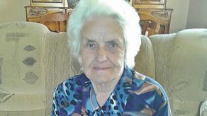 Halina Błaszczyk urodziła się w 1929 roku w Izbicy, dziś mieszka w Zamościu