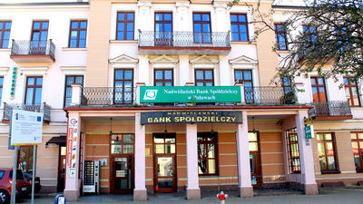 Przed wojną w budynku Nadwiślańskiego Banku Spółdzielczego w Puławach działał Hotel Bristol