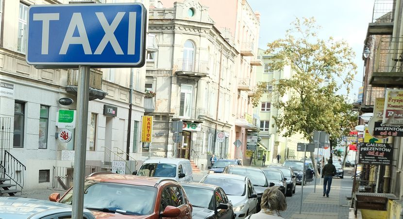 13 września postój taksówek na ul. Narutowicza został przesunięty<br />
