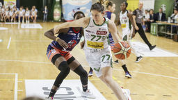 Najwięcej punktów - 18 - w ekipie "Pszczółek" zdobyła Jovana Popović.