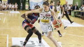 Najwięcej punktów - 18 - w ekipie "Pszczółek" zdobyła Jovana Popović.