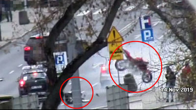 Moment wypadku na al. Piłsudskiego w Lublinie. Motocyklista może mówić o wielkim szczęściu [wideo]