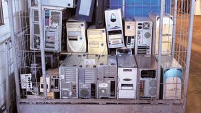 Parafianie zbierają elektrośmieci i pomagają dzieciom z Afryki. Ile pieniędzy tam trafia? To tajemnica