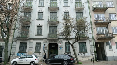 Kamienicę Politechniki kupiła zarejestrowana w Lublinie spółka Anglia. Ponad rok temu wystąpiła o zalecenia konserwatorskie, ale remont nie ruszył do dziś