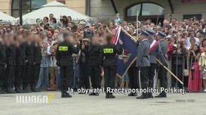 Szokujące nagrania z udziałem policjantów. Namawiają do picia, proponują seks