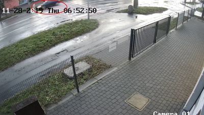 Wstrząsające nagranie z przejścia w Lublinie. Samochód z impetem wjechał w kobietę [wideo]