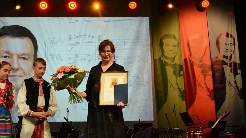 Renata Sobczak odbiera Bialską Nagrodę Kultury