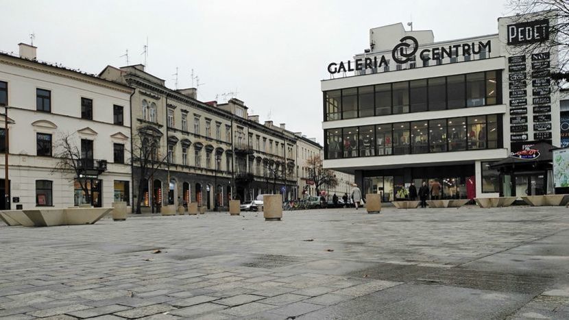 Komitet chce, by pomnik stanął u zbiegu Krakowskiego Przedmieścia i ul. Kapucyńskiej, a dokładnie na skwerze przed pedetem