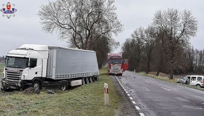 Lubelskie: Samochód osobowy zderzył się czołowo z ciężarówką
