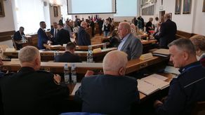 Większość rady poparła prezydencką tabelę na rok 2020