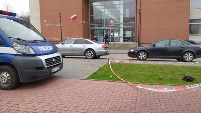 Świdnik: Mężczyzna podpalił się przed gmachem sądu