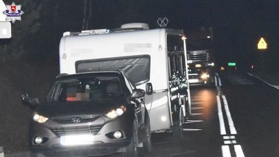 Łuków: Pieszy "bez odblasków" potrącony... lusterkiem