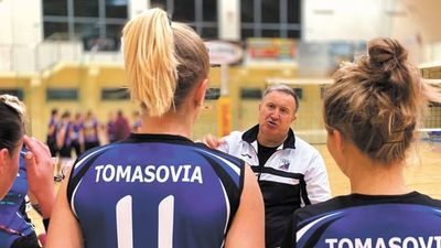 Siatkarki z Tomaszowa Lubelskiego sprawiły w sobotę przykrą niespodziankę swoim kibicom

