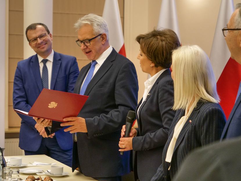 Minister rodziny, pracy i polityki społecznej Marlena Maląg powołała Krzysztofa Michałkiewicza na stanowisko prezesa PFRON