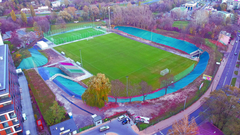Projekt miał przewidywać także szereg innych zmian: wykonanie nowego ogrodzenia stadionu na Wieniawie, czy też przeniesienie tymczasowych trybun<br />
