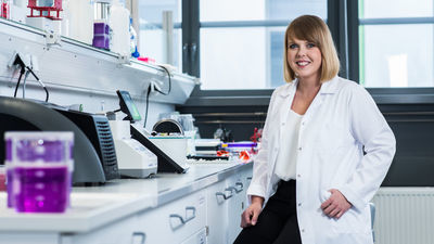 Dr hab. Agata Starosta