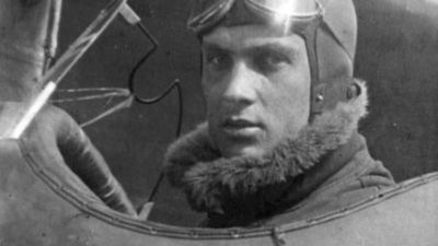 Gen. Szczepan Ścibior podczas kursu pilota w Centrum Wyszkolenia Oficerów w Dęblinie w 1929 r.