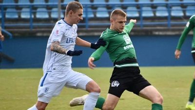 Tomasz Tymosiak i jego koledzy jesienią na wyjazdach przegrali tylko jedno spotkanie