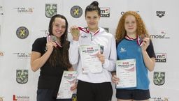 Pływackie MP juniorów: Trzy złote medale Martyny Piesko z AZS UMCS [zdjęcia]