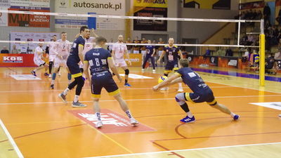 Siatkarze LUK Politechniki wzięli rewanż na drużynie Krispolu Września wygrywając w czterech setach
