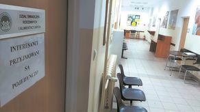 Pracownicy socjalni pod lupą NIK. "Zarobki groszowe, duże obciążenie psychiczne"