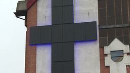 Fotowoltaiczny krzyż pojawił się na kościele. "To w trosce o nasz wspólny dom"