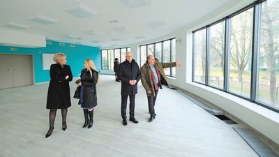 Przy ul. Kalinowszczyzna stanęły dwa budynki rodzinnych domów pomocy, w których znajdzie się 16 miejsc dla osób wymagających wsparcia przez całą dobę oraz 20 miejsc pobytu dziennego