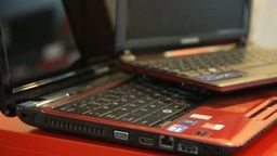 Zamawiali drogi sprzęt w internecie. Później atakowali kurierów 