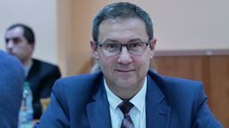 Tych którzy wróżyli mi rychły koniec mojej kariery zawodowej chciałbym rozczarować – napisał Andrzej Maj