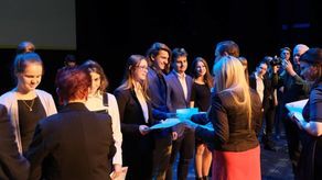 Dzisiaj stypendia odebrali uczniowie klas VII i VII szkół podstawowych oraz uczniowie liceów z całej Lubelszczyzny