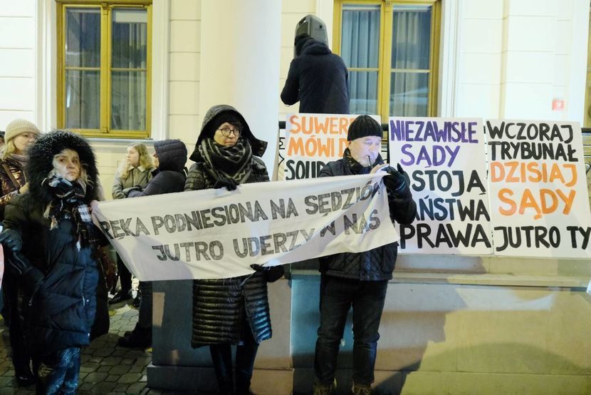 Poprzednia manifestacja solidarności z sędziami przed Sądem Okręgowym w Lublinie